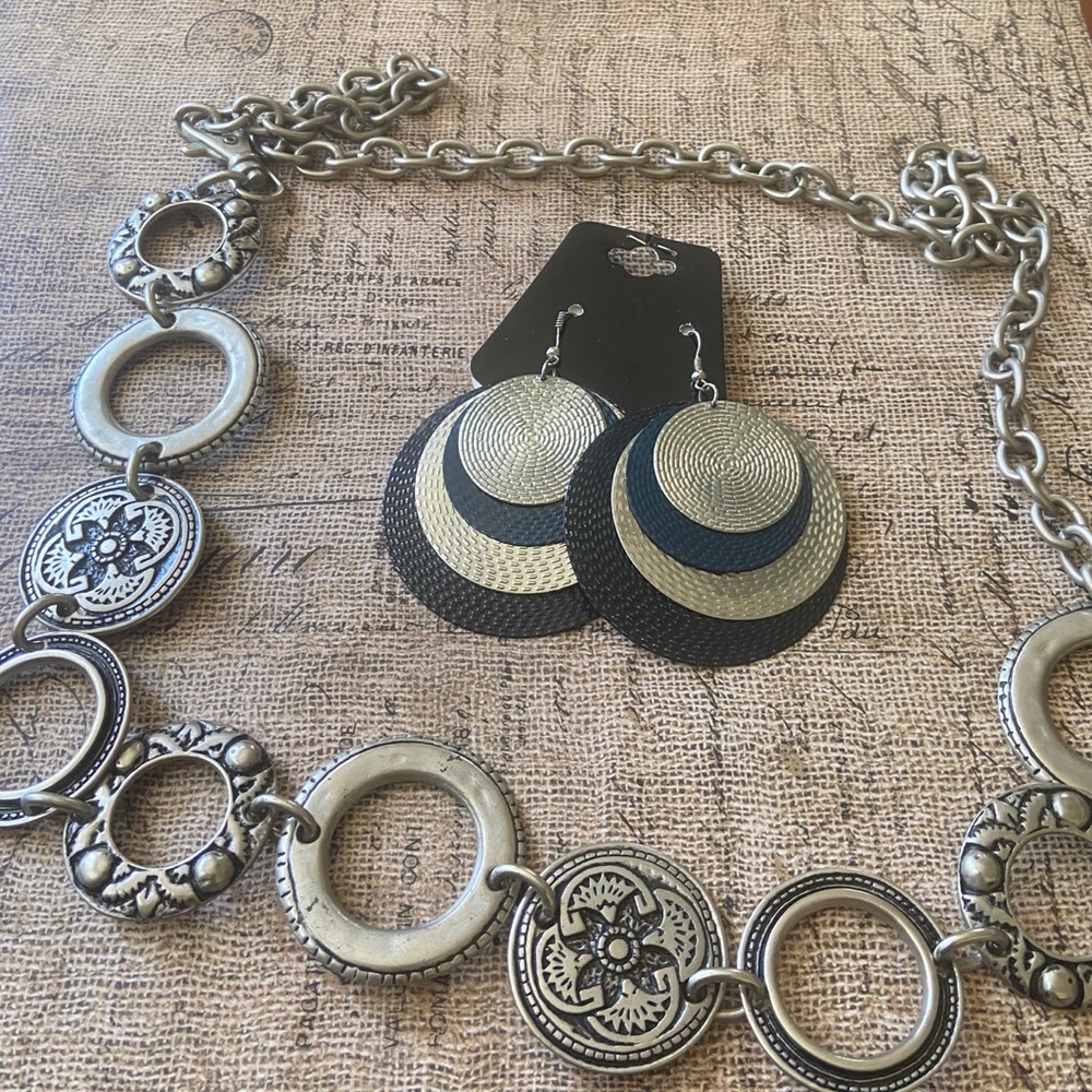 Necklace/belt & earring